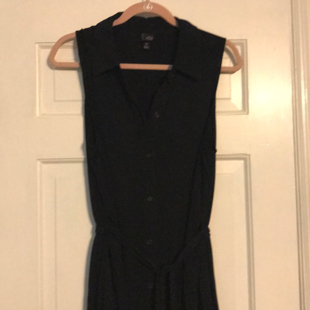 Button up sleeveless T-shirt dress. SOFT!!